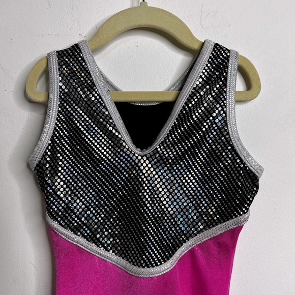 Gymnastics Leotard V-Neck Mystique Diamond Tank Leotard - Picture 6 of 7